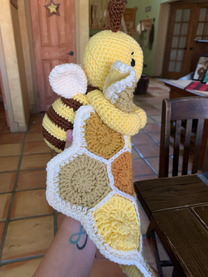 Bee Lovey